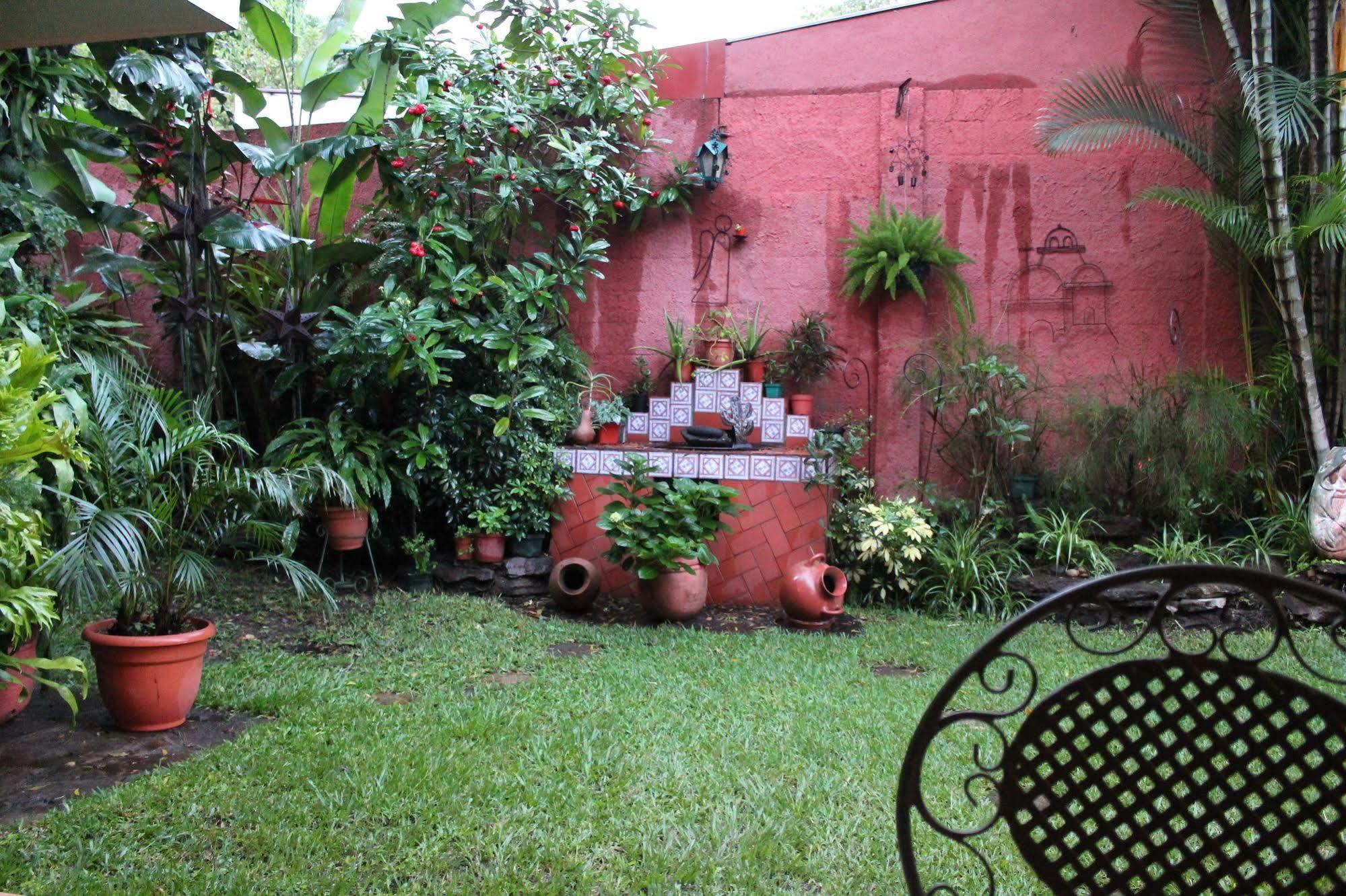 Hotel La Posada Del Angel San Salvador Exterior photo